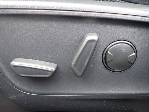 Used 2025 Ford Escape Platinum w/ Premium Technology Package image 23