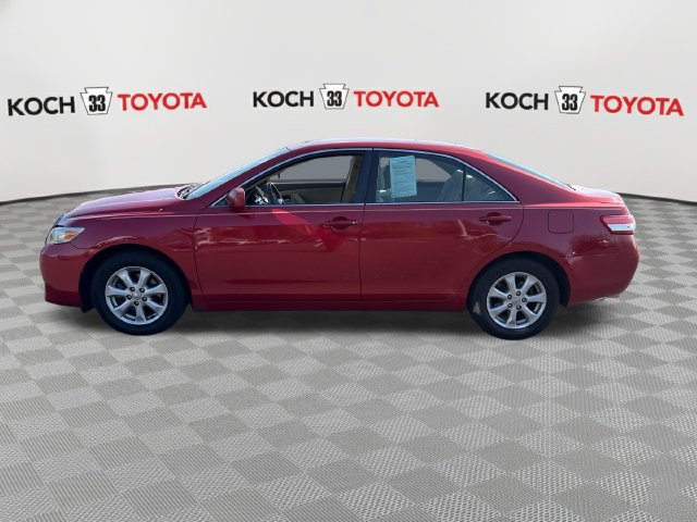 Used 2010 Toyota Camry LE FWD image 4