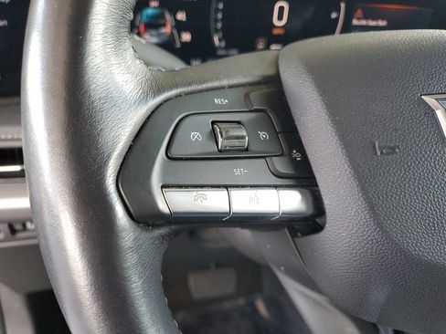 Used 2025 Cadillac XT4 Premium Luxury FWD image 24