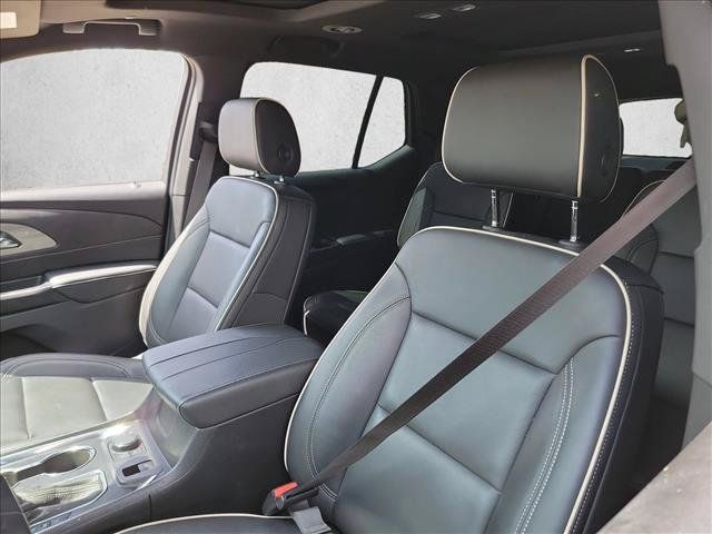 Used 2023 Chevrolet Traverse Premier w/ Redline Edition FWD image 13