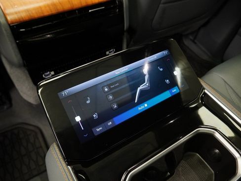 Certified 2024 Jeep Grand Wagoneer Series III w/ Rear Seat Video Group 1 image 36