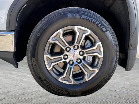 Used 2025 GMC Sierra 1500 SLT image 21