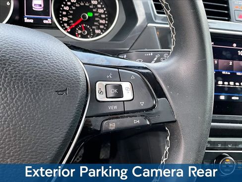 Used 2021 Volkswagen Tiguan SE AWD/4WD image 16