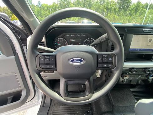 New 2026 Ford F250 XL w/ XL Chrome Package AWD/4WD image 13