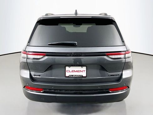 Used 2023 Jeep Grand Cherokee Limited AWD/4WD image 8