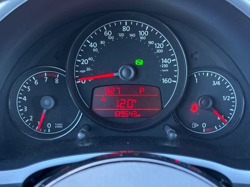 Used 2012 Volkswagen Beetle 2.5 image 23