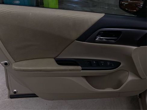Used 2015 Honda Accord LX image 25