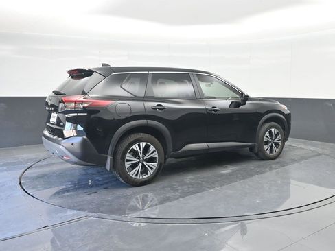 Used 2023 Nissan Rogue SV image 15