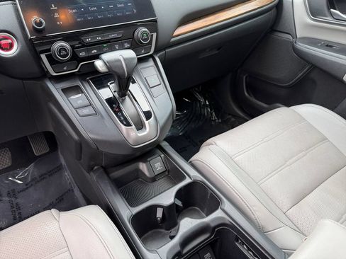 Used 2018 Honda CR-V Touring image 18