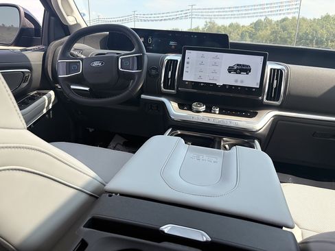New 2027 Ford Expedition Max Platinum AWD/4WD image 26