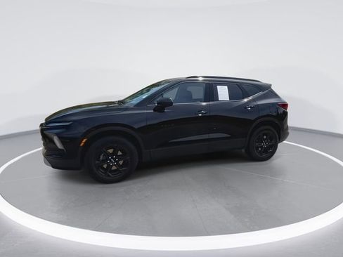 Used 2024 Chevrolet Blazer LT w/ Convenience Package FWD image 5