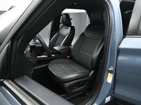 Certified 2025 Ford Explorer ST-Line w/ Premium Package RWD image 9
