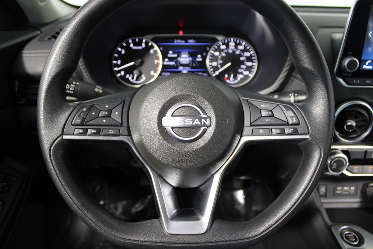 Used 2024 Nissan Sentra SV FWD image 17