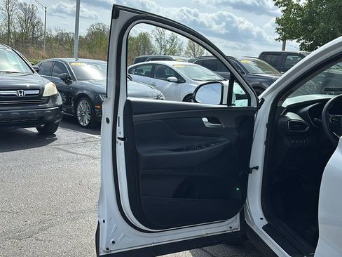 Used 2020 Hyundai Santa Fe SEL image 11