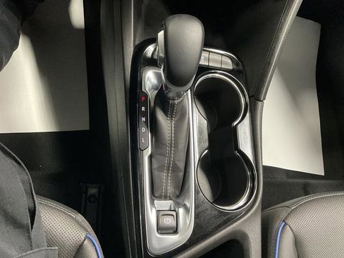 Used 2025 Buick Encore GX Sport Touring image 18