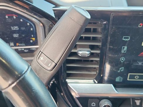 Used 2025 GMC Sierra 2500 AT4X AWD/4WD image 21