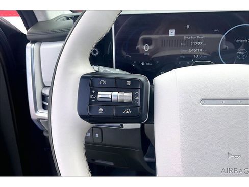 Used 2025 Hyundai Santa Fe Calligraphy image 21