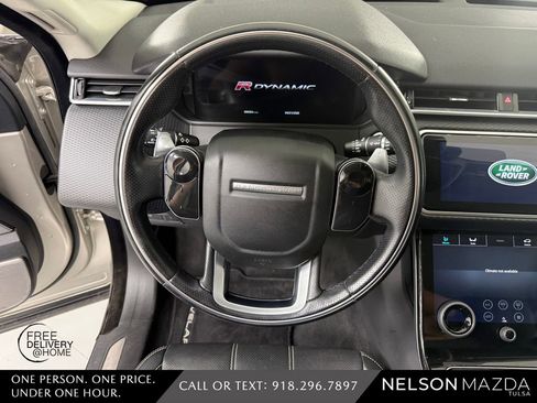 Used 2018 Land Rover Range Rover Velar R-Dynamic SE AWD/4WD image 24
