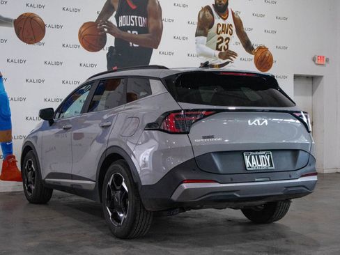 Used 2026 Kia Sportage EX w/ EX Panorama Roof Package FWD image 22