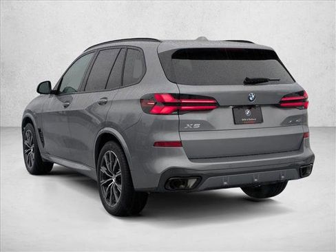 Used 2026 BMW X5 xDrive40i w/ M Sport Package AWD/4WD image 8