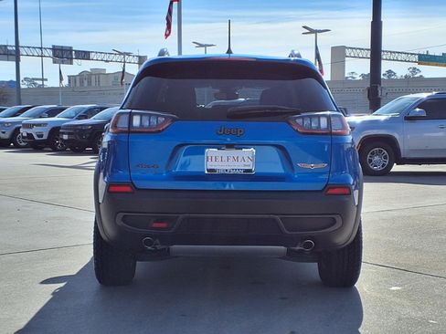 Used 2022 Jeep Cherokee Trailhawk image 6