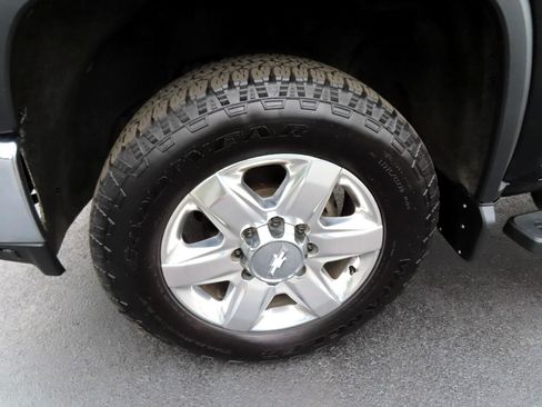 Used 2020 Chevrolet Silverado 2500 LTZ image 11