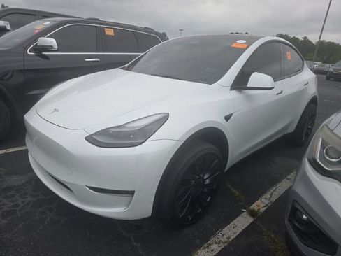 Used 2022 Tesla Model Y Performance AWD/4WD image 1