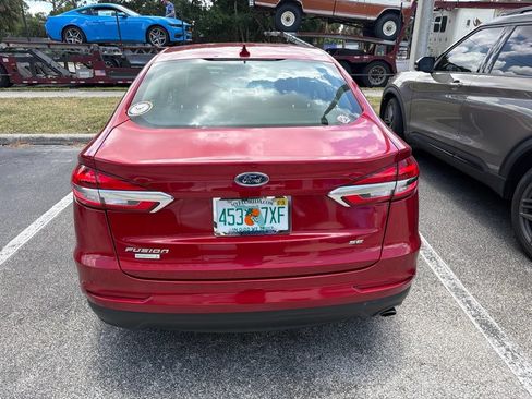 Used 2020 Ford Fusion SE FWD image 7