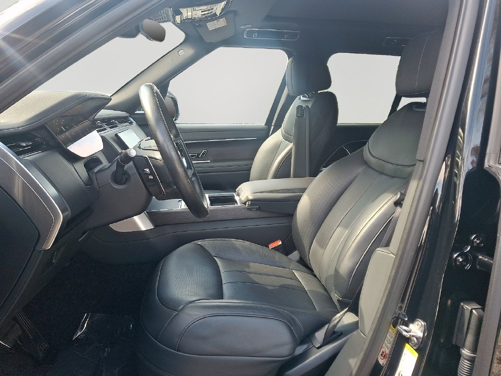 Used 2025 Land Rover Range Rover SE AWD/4WD image 14