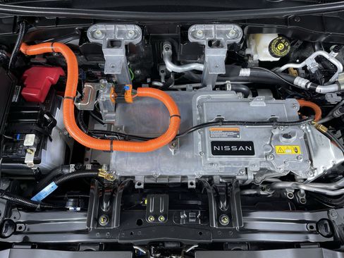 Certified 2024 Nissan Ariya AWD image 27