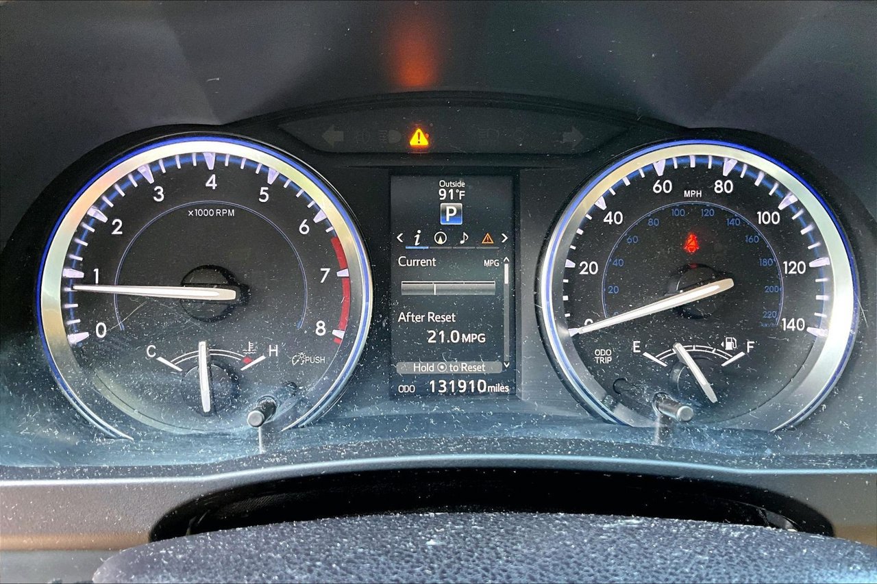 Used 2016 Toyota Highlander XLE FWD image 12