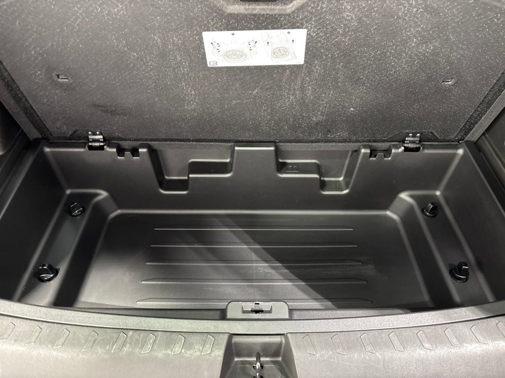 Used 2023 Chevrolet Traverse LT w/ LT Premium Package AWD/4WD image 56