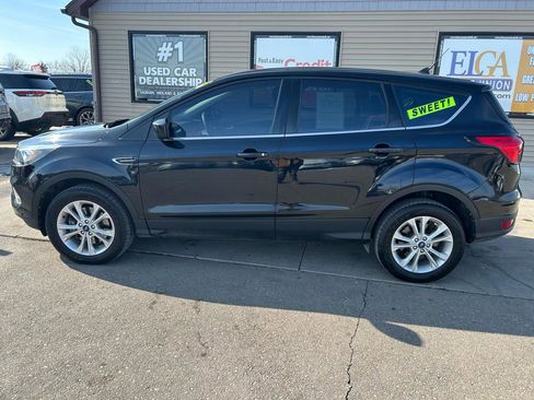 Used 2019 Ford Escape SE image 8