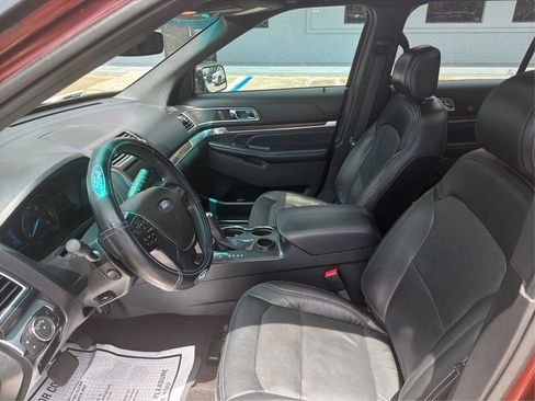 Used 2016 Ford Explorer Limited FWD image 9