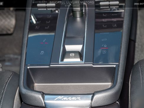 Used 2024 Porsche Macan image 26