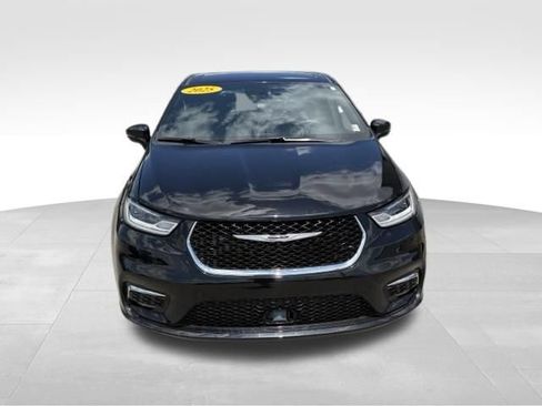 Used 2025 Chrysler Pacifica Select FWD image 7