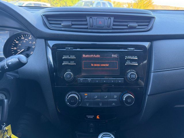 Used 2017 Nissan Rogue S w/ S Appearance Package AWD/4WD image 31