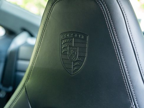 Used 2026 Porsche 911 Carrera RWD image 42