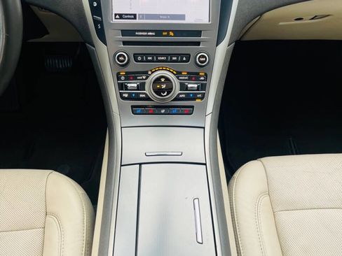 Used 2017 Lincoln MKZ Reserve w/ Luxury Package image 29