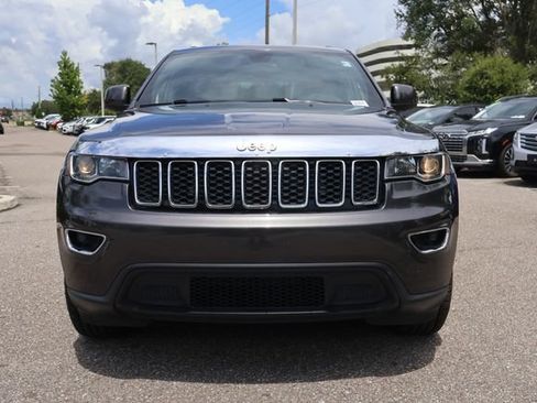 Used 2019 Jeep Grand Cherokee Laredo RWD image 3