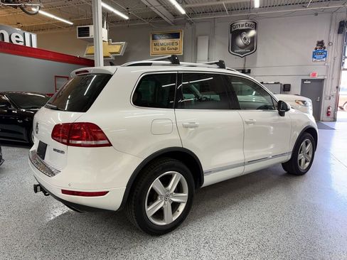 Used 2014 Volkswagen Touareg Hybrid AWD/4WD image 5