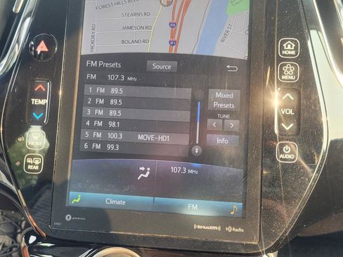 Used 2022 Toyota Prius Prime XLE FWD image 17