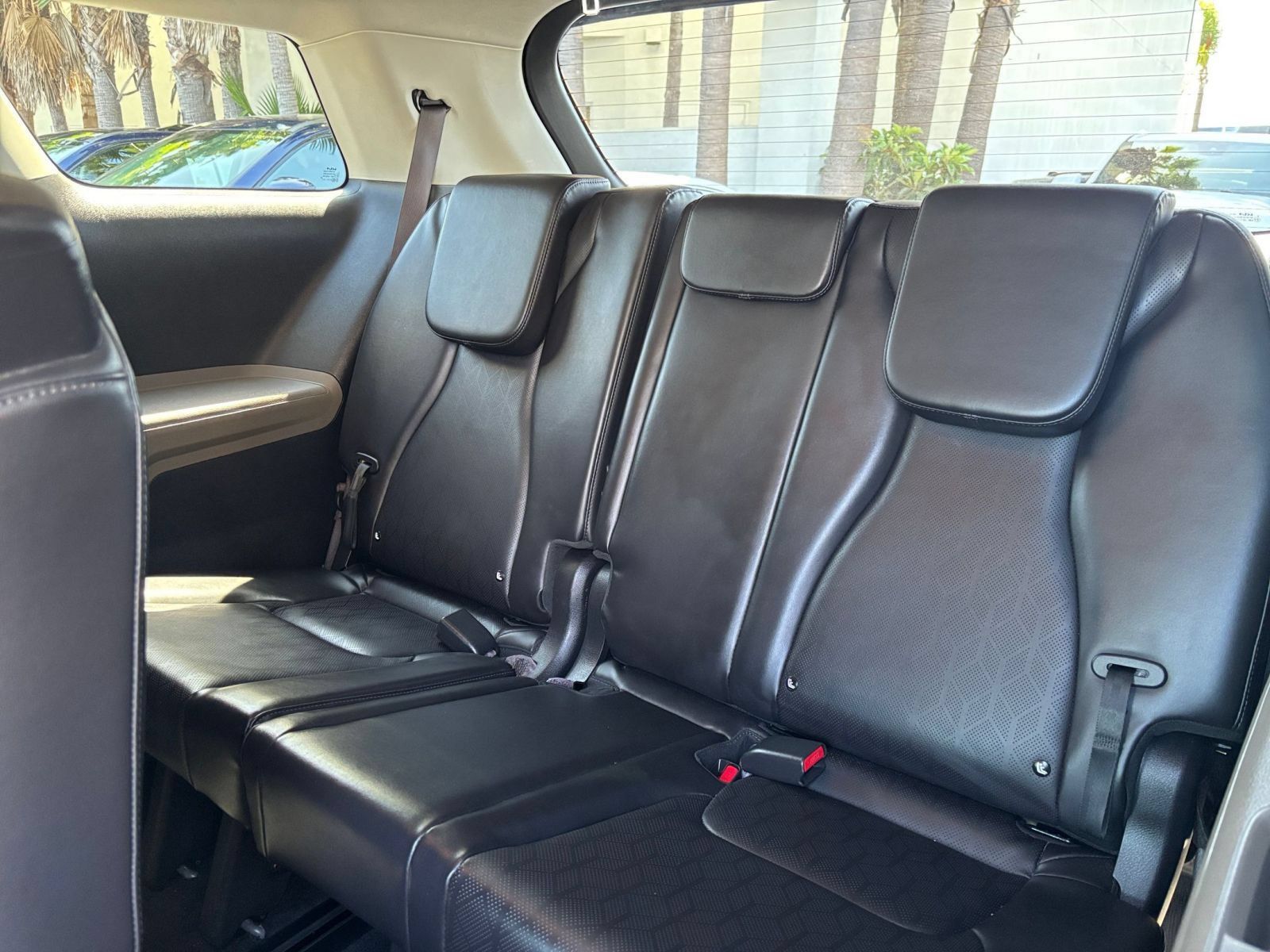 Used 2026 Kia Carnival FWD image 30