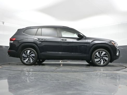 Used 2024 Volkswagen Atlas SE image 39