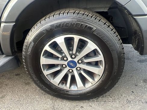 Used 2017 Ford Expedition XLT w/ Equipment Group 202A image 11