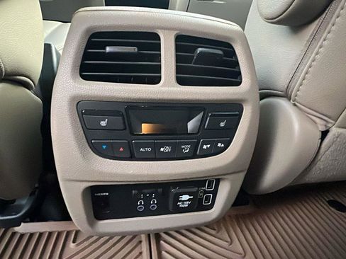 Used 2022 Honda Pilot Touring image 22