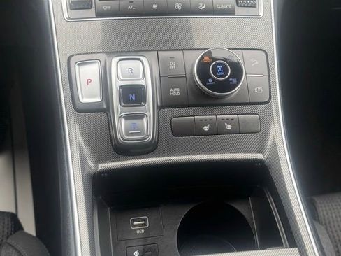 Certified 2022 Hyundai Santa Fe XRT AWD/4WD image 15