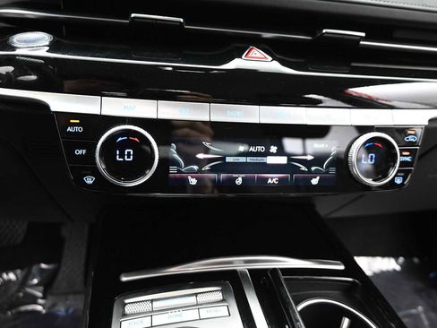 Used 2022 Genesis G80 2.5T AWD/4WD image 19