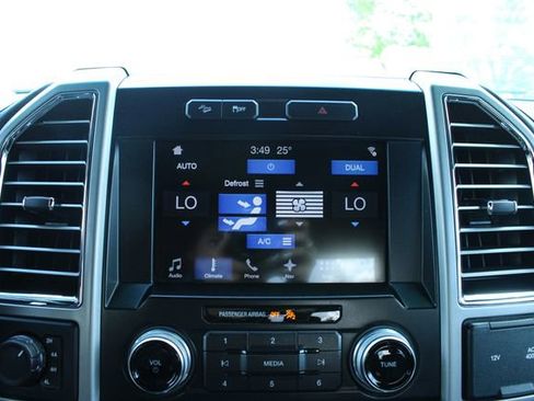 Used 2016 Ford F150 Lariat w/ Equipment Group 501A Mid AWD/4WD image 21