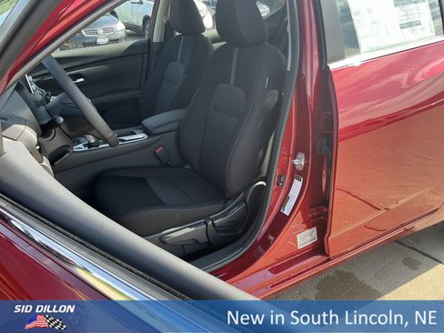 New 2025 Nissan Sentra SV w/ All-Weather Package image 9